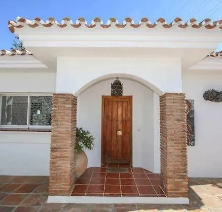 De La Salud Villa